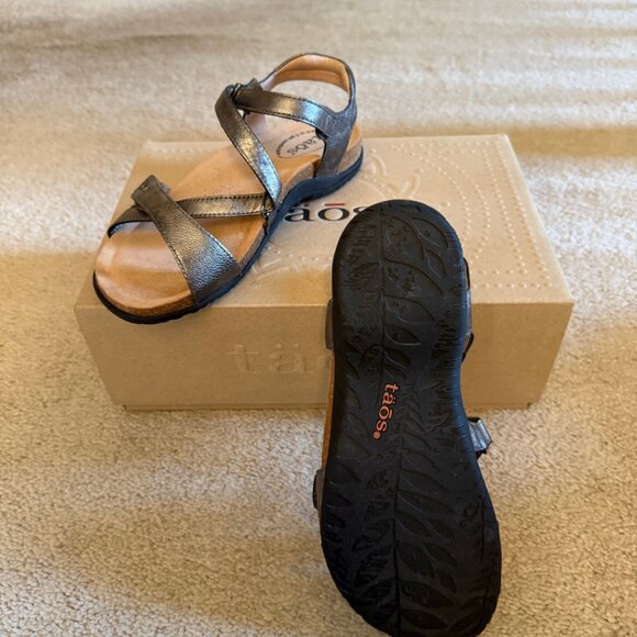 Taos Footwear Women's Grand Z Pewter Sandals Sz 7 - Picture 3 of 6